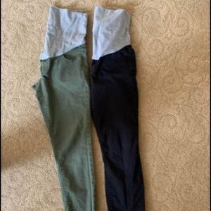 Maternity pants size small